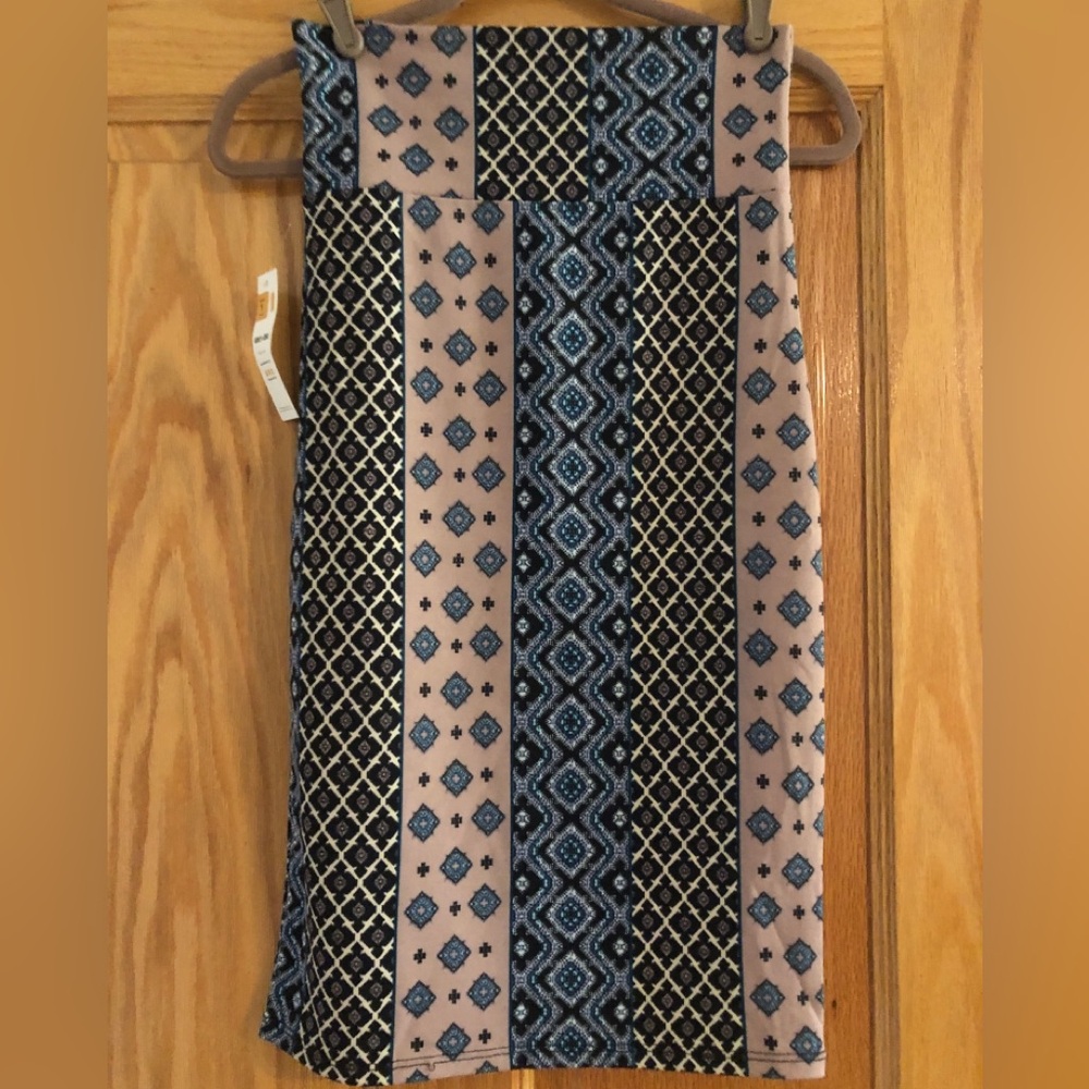 Geometric Patterned Skirt in Blue Tan and Black NWT